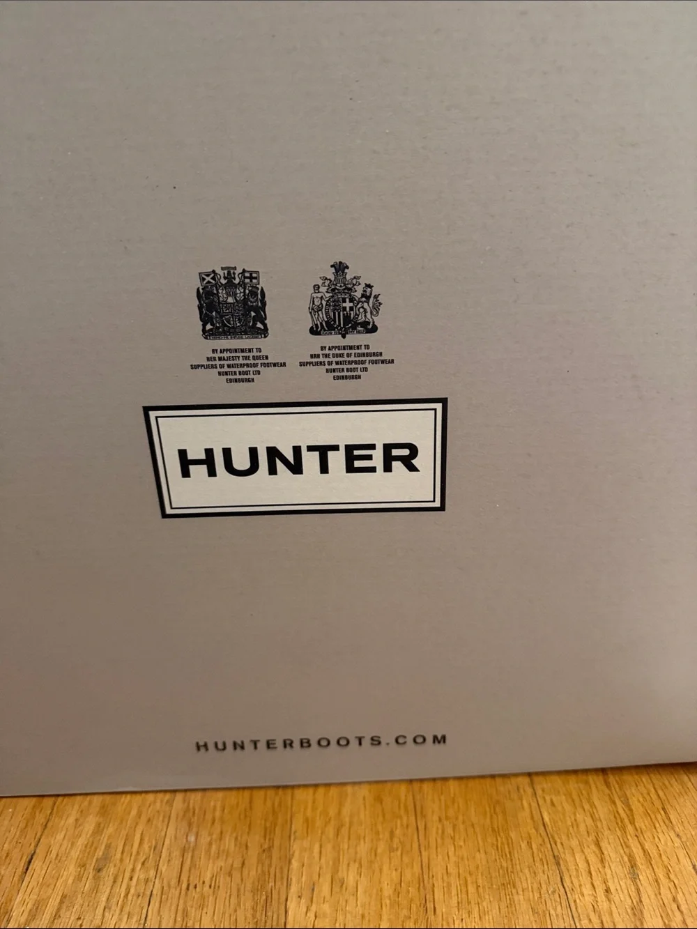 HUNTER WIDE CALF rain boots. Size 9 socks included